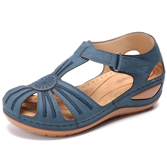 COMFY ELEVATE WEDGE SANDALS